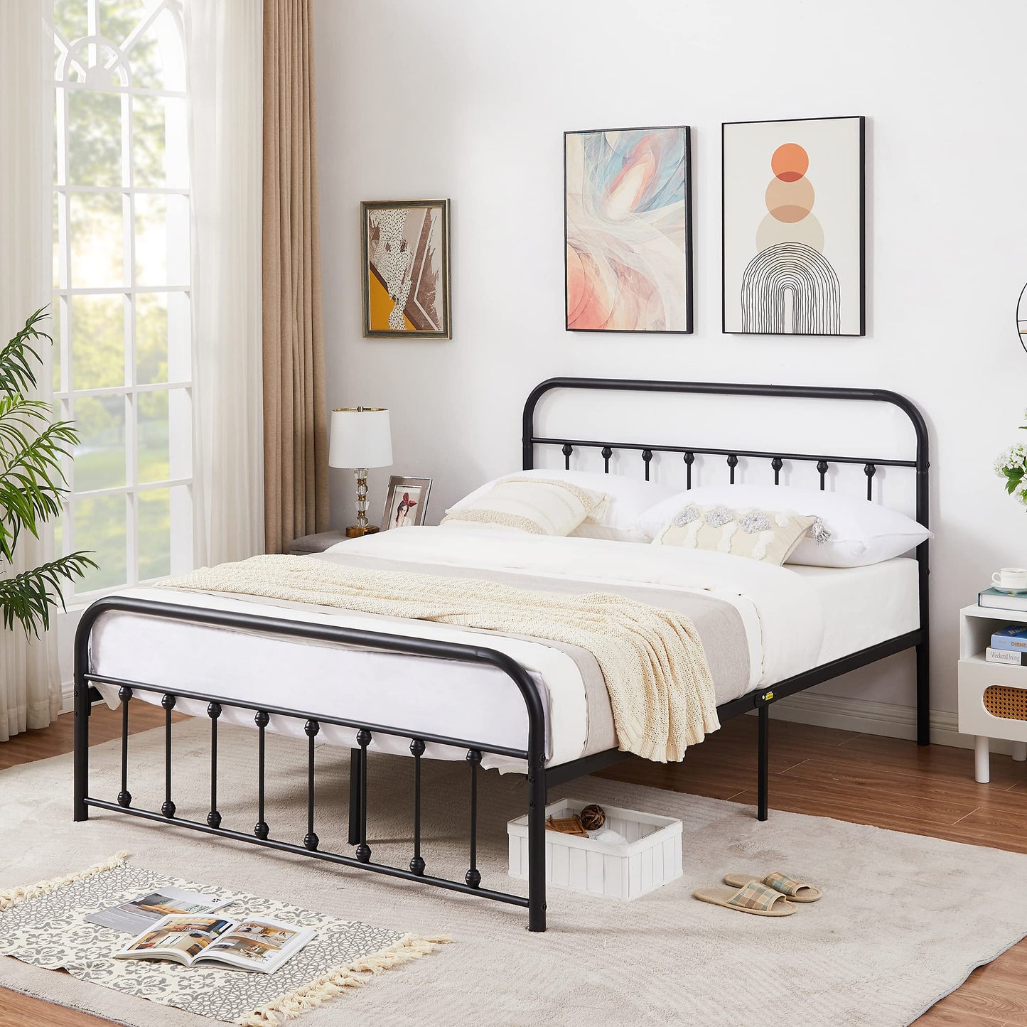 Twin Size Iron Bed Frame, HSUNNS Black Twin Size Metal Bed Frame with Headboard & Footboard, Heavy Duty Metal Platform Bed Frame Twin Size, No Box Spring Needed, 300lbs Weight Capacity
