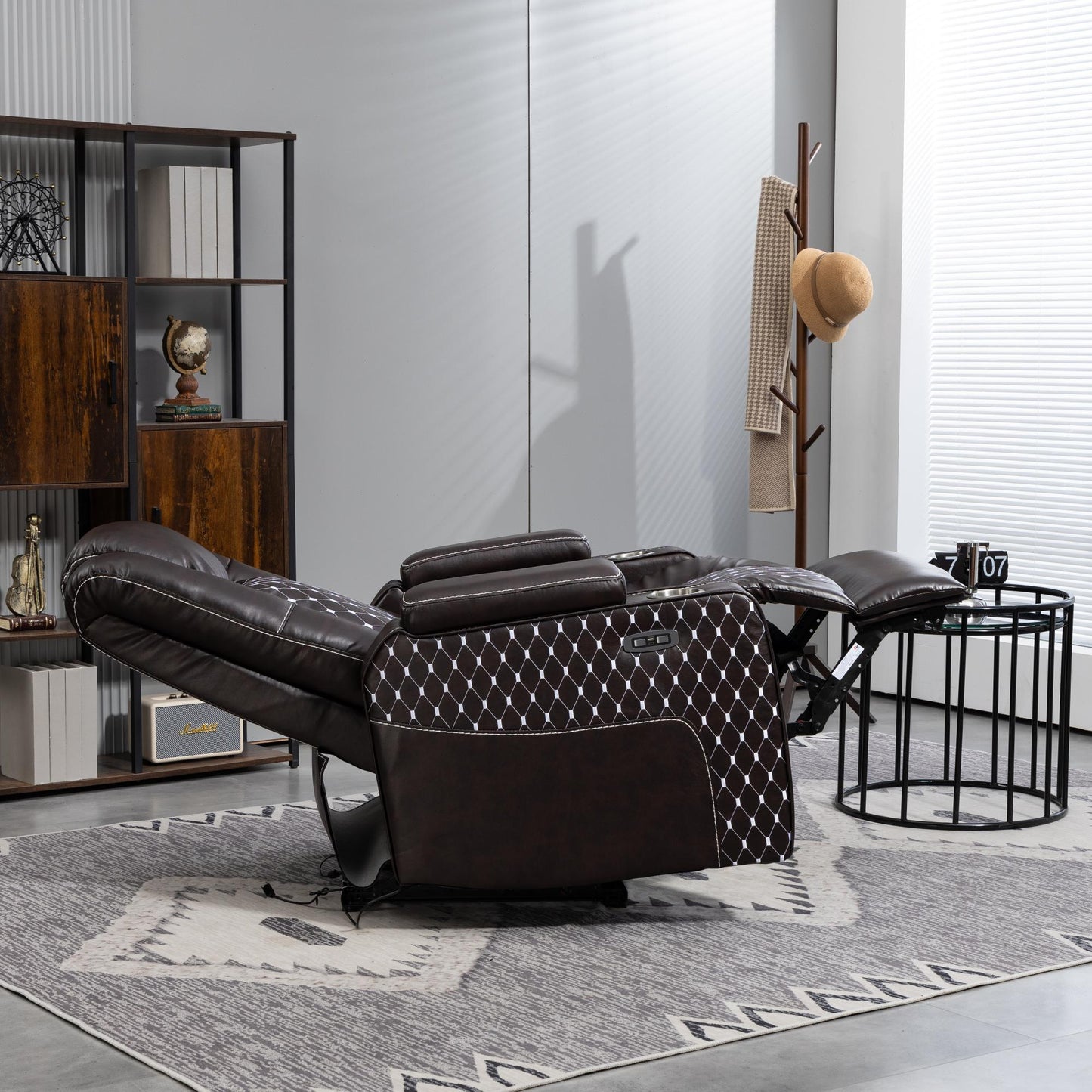 HSUNNS Zero Gravity Recliner, Recliners Chair with Storage Armrest and 2 Cup Holders, Living Room PU Leather Recliner Chair Tilt to 150 Degrees, Single Sofa with Side Pocket, charging, Brown