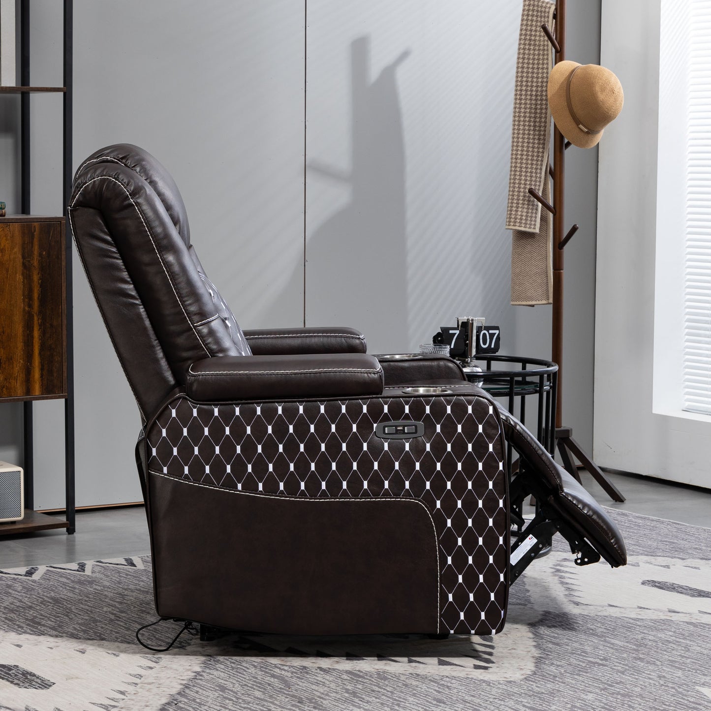 HSUNNS Zero Gravity Recliner, Recliners Chair with Storage Armrest and 2 Cup Holders, Living Room PU Leather Recliner Chair Tilt to 150 Degrees, Single Sofa with Side Pocket, charging, Brown